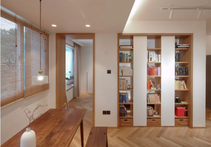 新中式客厅,这样吊顶很简单,却也有档次感 新中式客厅,这样吊顶很简单,却也有档次感