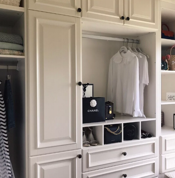 开放式挂衣区 开放式挂衣区