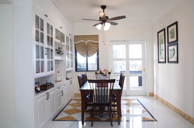 玻璃门吊柜设计 玻璃门吊柜设计