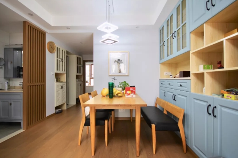 玻璃门吊柜设计 玻璃门吊柜设计