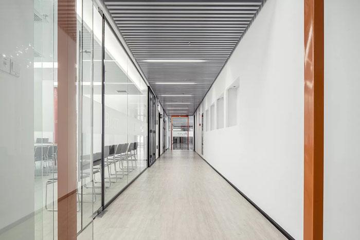 办公室装饰示例